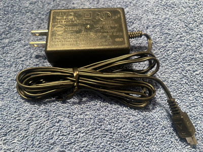 JVC AP-V14U AC Adapter Power Supply 11V 1A Video Camera Camcorder Charger OEM