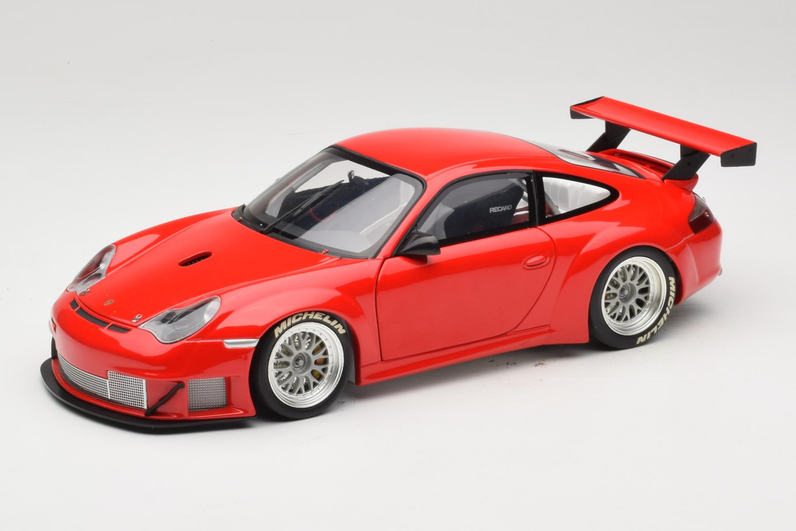 Porsche 911 996 GT3 RSR FIA GT Red 1:18 Minichamps | 100046400