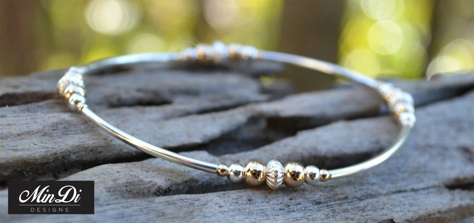 Bracciale elastico fatto a mano con oro giallo 14 carati riempito e argento s... - Immagine 2 di 4