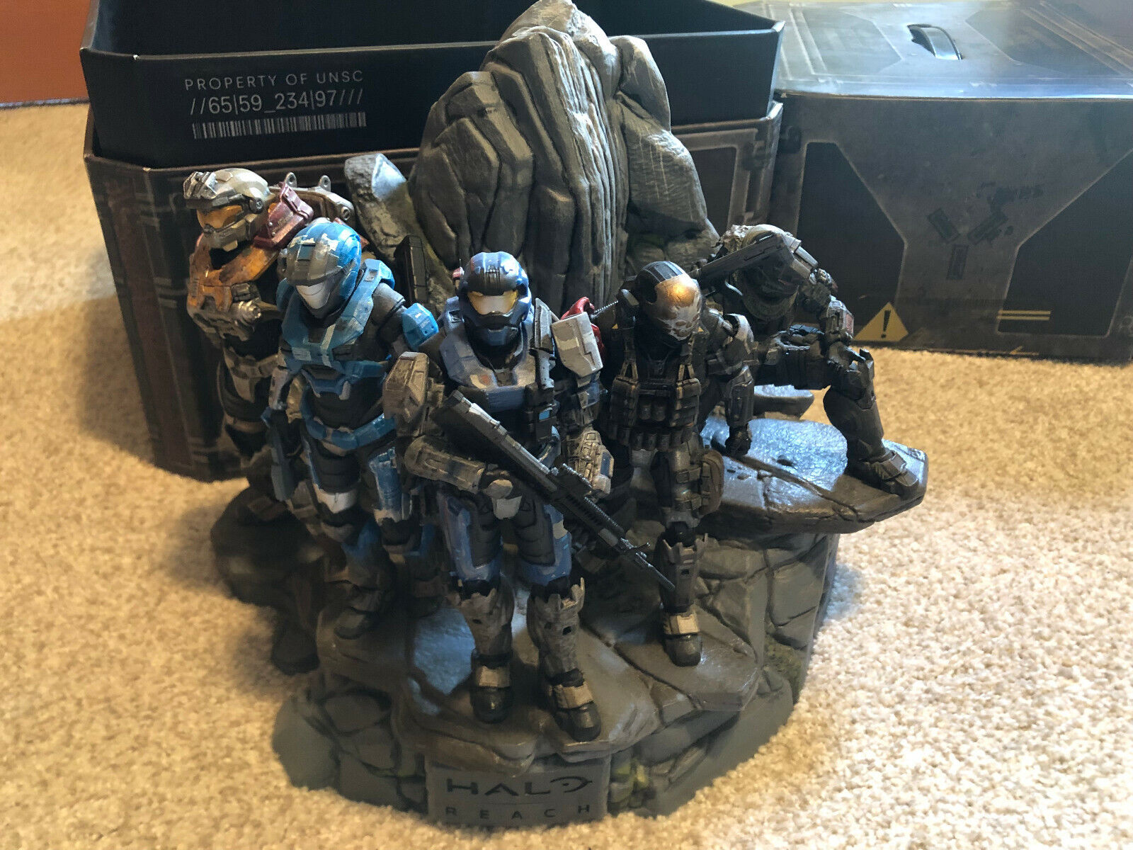 Halo Reach Noble Team Legendary Limited Edition Statue 2010 NOT COMPLETE