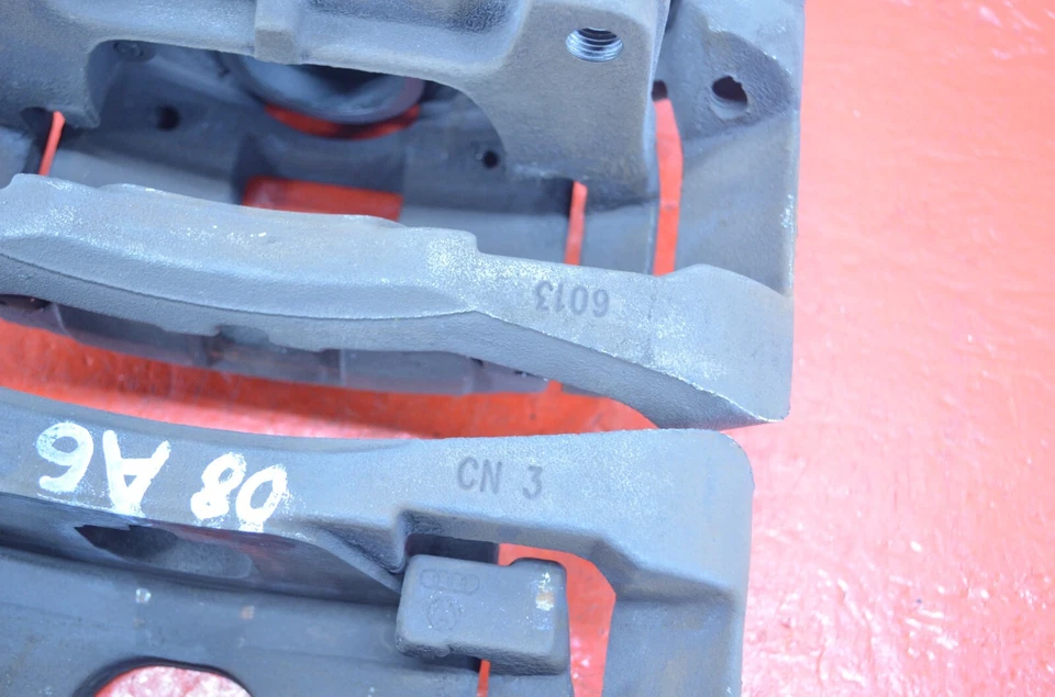 05-11 JUEGO PINZAS FRENO DELANTERO IZQUIERDO/DERECHO AUDI A6 QUATTRO OEM Foto 4 de 4