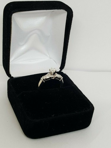 0.5 ct Platinum Round Brilliant & Baguette Cut Diamond Engagement Ring - Picture 9 of 9