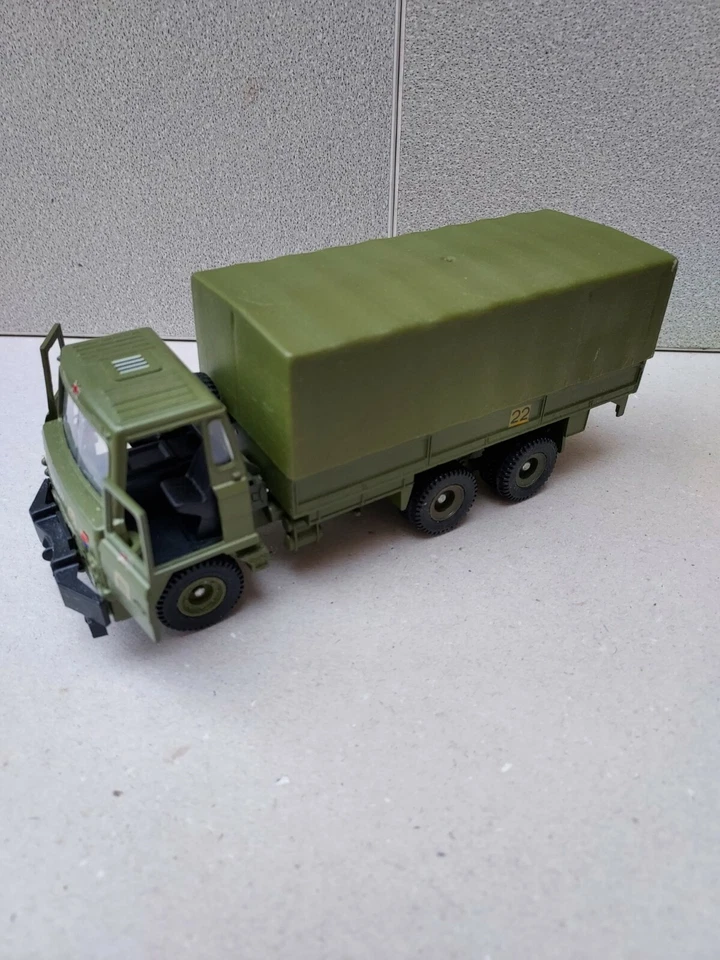 Dinky no 668 FODEN ARMY TRUCK. - Image 2 of 4