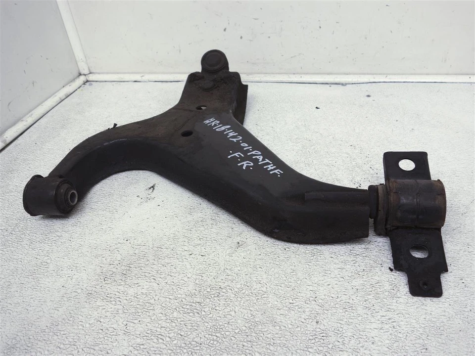 Brazo de control inferior del pasajero delantero Nissan Pathfinder 1996-2004 54500-0W001 Foto 3 de 4