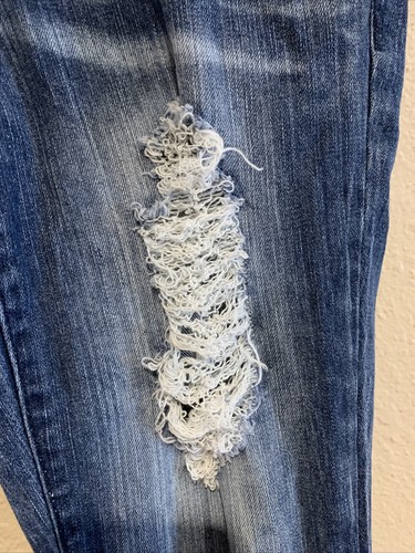 Vintage Retro Mudd Jeans Flare Cut Bell Bottom Y2K Size 7 Distressed - Picture 9 of 11