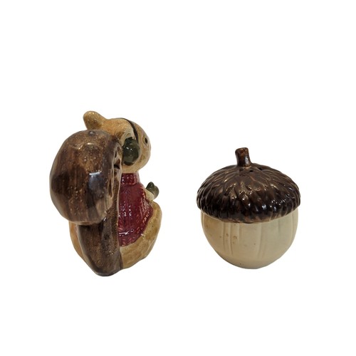 St Nicholas Square Squirrel & Acorn Salt & Pepper Shaker Fall Winter Decor - Picture 3 of 8