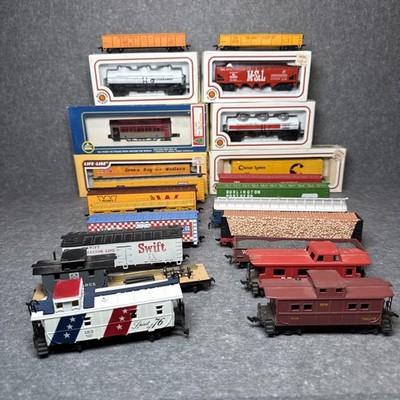 Vintage HO Scale Mixed Train Car Lot (x22) Bachmann TYCO AHM Life-Like Mantua
