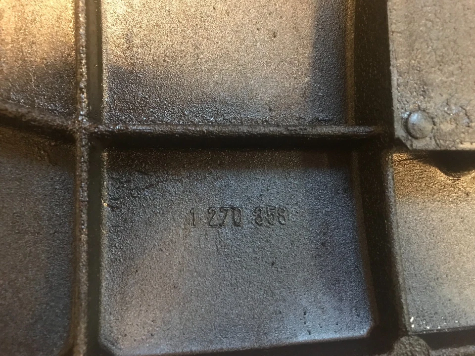 BMW 1502 2002 E21 E30 1500 2000CS E12 E28 M10 Tapa culata 1270358 usado m Foto 3 de 3