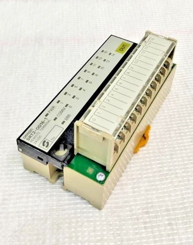 *NEW* Omron SRT2-OD16-1 Remote Terminal Output Module 24Vdc DIN Rail