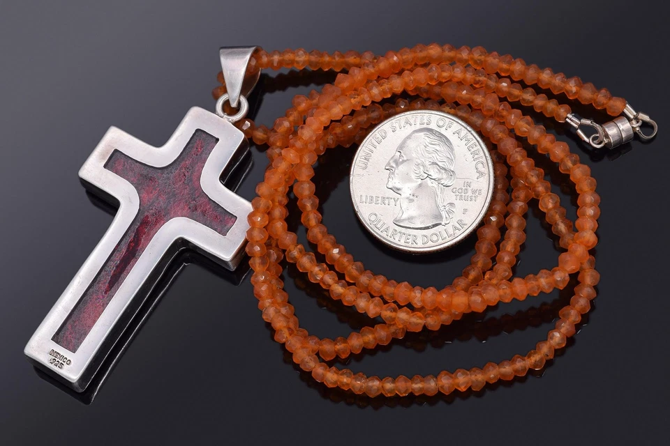 Collar vintage con colgante de cruz de plata esterlina hecho a mano con cuentas de cornalina Foto 4 de 4