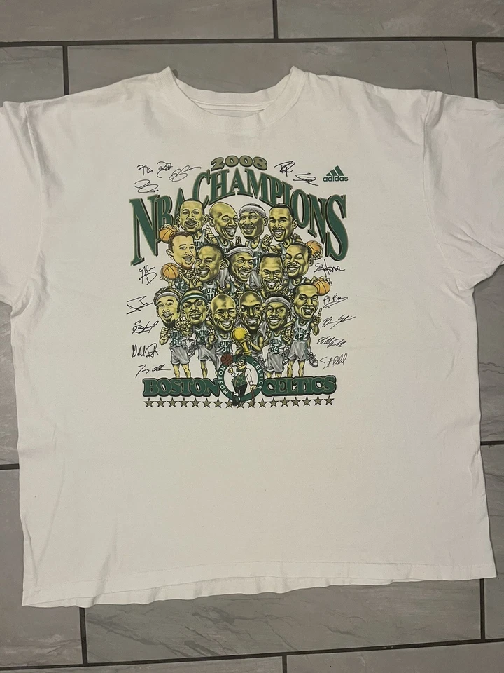 Camisa Y2K Boston Celtics Adidas Caricatura 2008 Campeones Hombres Talla 2XL Granate Pierce Foto 2 de 4