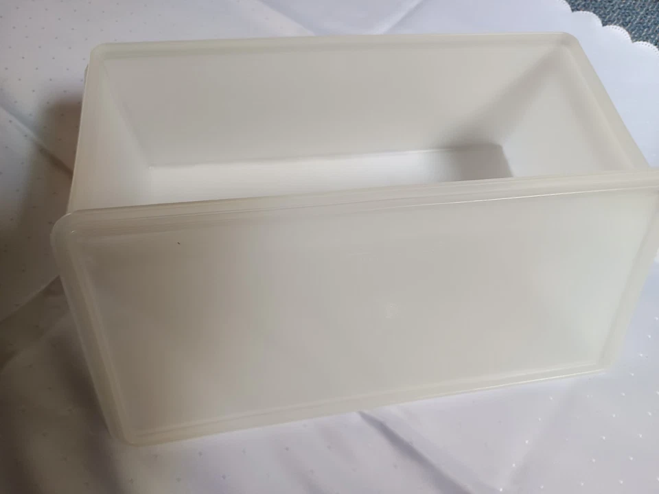 Tupperware Großer Vorratsbehälter Gefrierbehälter Brot-Transportbehälter Vintage - Bild 4 von 4