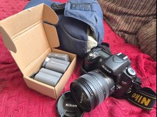Nikon D80 10.2MP Digital SLR Camera with Nikkor AF-S DX Zoom Lens and Case