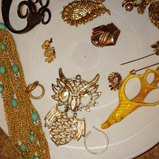 Gold Tone Rhinestone Costume Jewelry Mixed Lot Brooch Earrings Necklace Ring