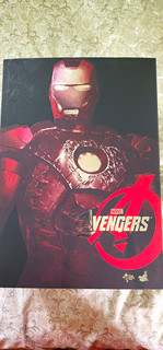 Hot Toys Marvel Avengers Iron Man Mark VII 1:6 Battle Damaged Movie Promo