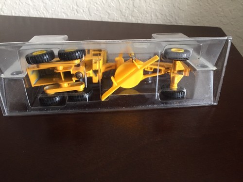 ERTL CATERPILLAR ROAD GRADER MIGHTY MOVERS CONSTRUCTION TOYS MINT ON CARD - Picture 7 of 8