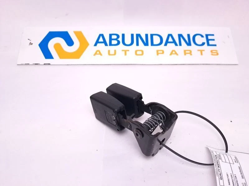 Hebilla de cinturón de seguridad trasero derecho se adapta a Land Rover LR2 2010 Foto 4 de 4