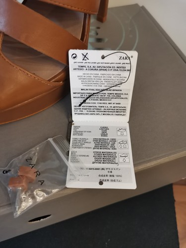 Sehr hohe Sandale braun Leder Zara Basic Collection ungetragen Gr. 38 NP:79,95 - Bild 17 von 21