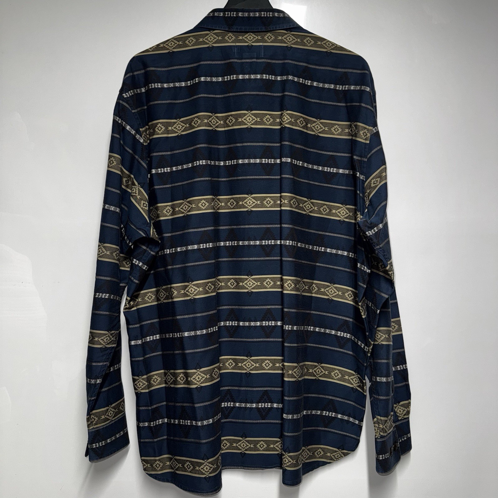 Pendleton Aztec Print Longsleeve Button Up SZ XL - image 2