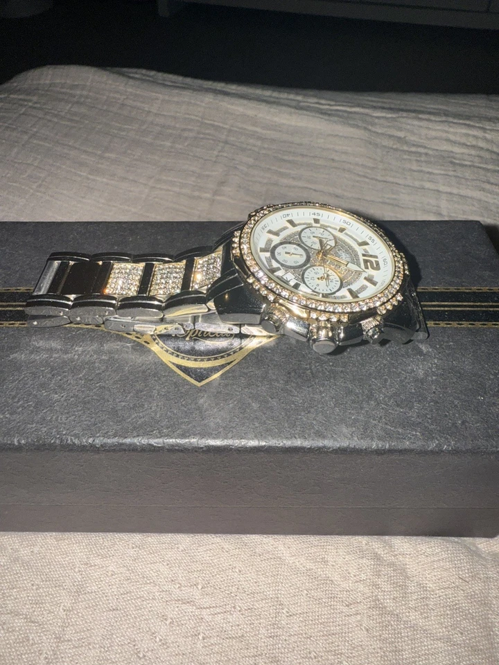 Reloj cronógrafo GUESS U0799G2 para hombre tono dorado cristal acero inoxidable 48 mm Foto 2 de 4