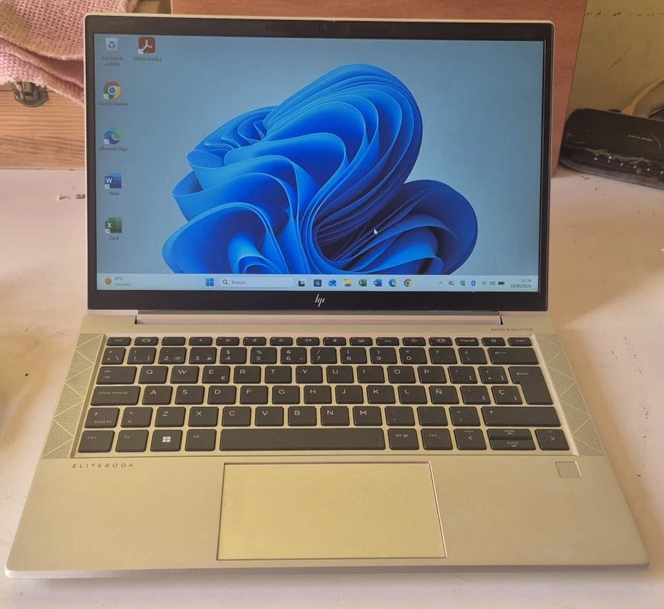 HP EliteBook 835 G8 · Ryzen 5 PRO 5650U · 16GB · 256GB, foto 1 de 5