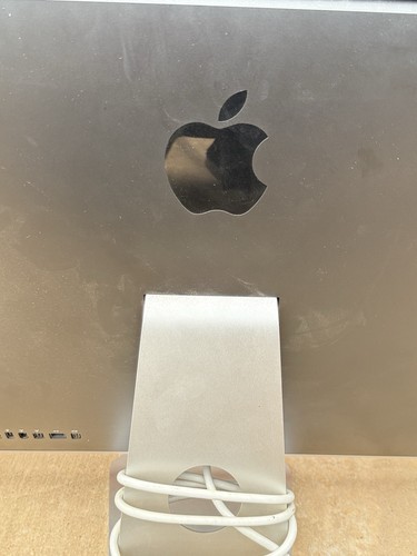 Apple iMac A1225 2008 24" 2.8GHz 2GB RAM 320GB HDD - FOR PARTS Powers On - Picture 4 of 11