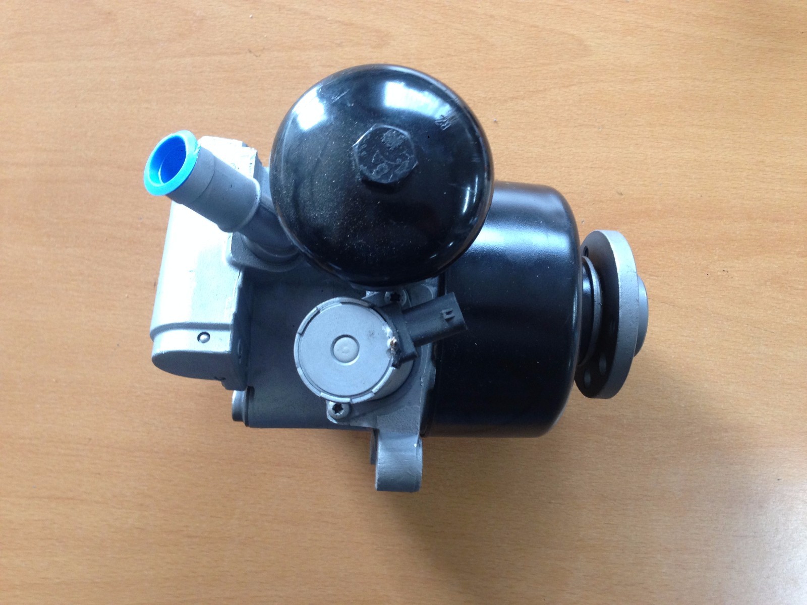 MERCEDES BENZ ABC Tandem Power Steering Pump 2008 S63 AMG 0054667001