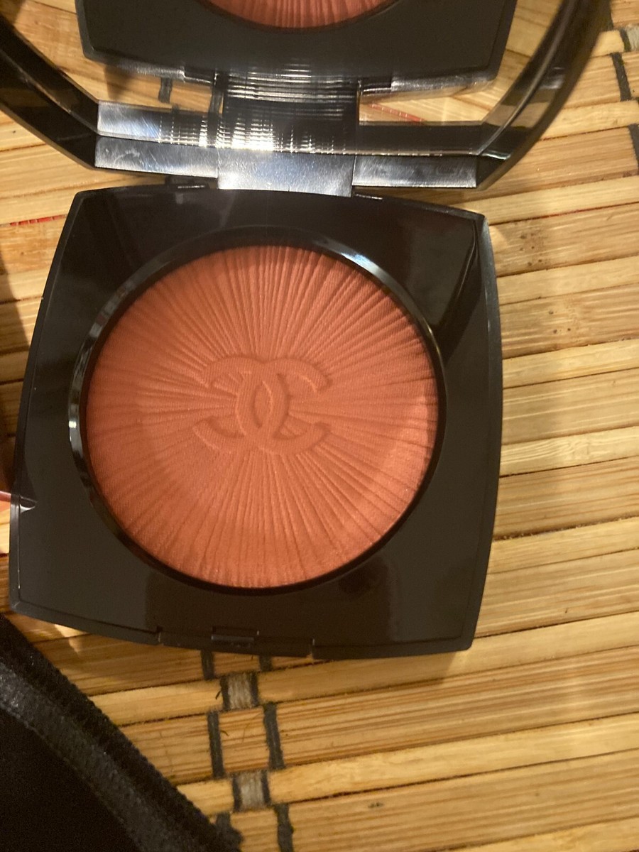 CHANEL BLUSH LUMIÈRE ペッシュロゼ シャネル / ブラッシュ ルミエール ペッシュ ロゼの公式商品情報