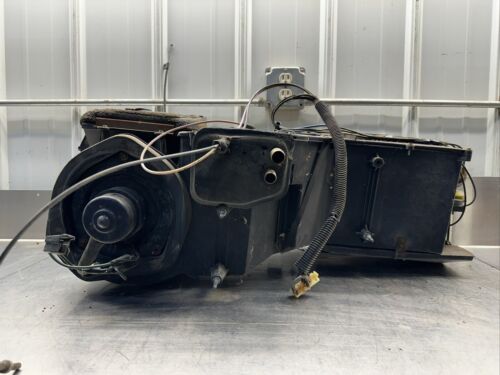 1984-1996 JEEP CHEROKEE XJ COMANCHE HVAC HEATER CORE AC BLOWER MOTOR HOUSING OEM - Picture 1 of 9