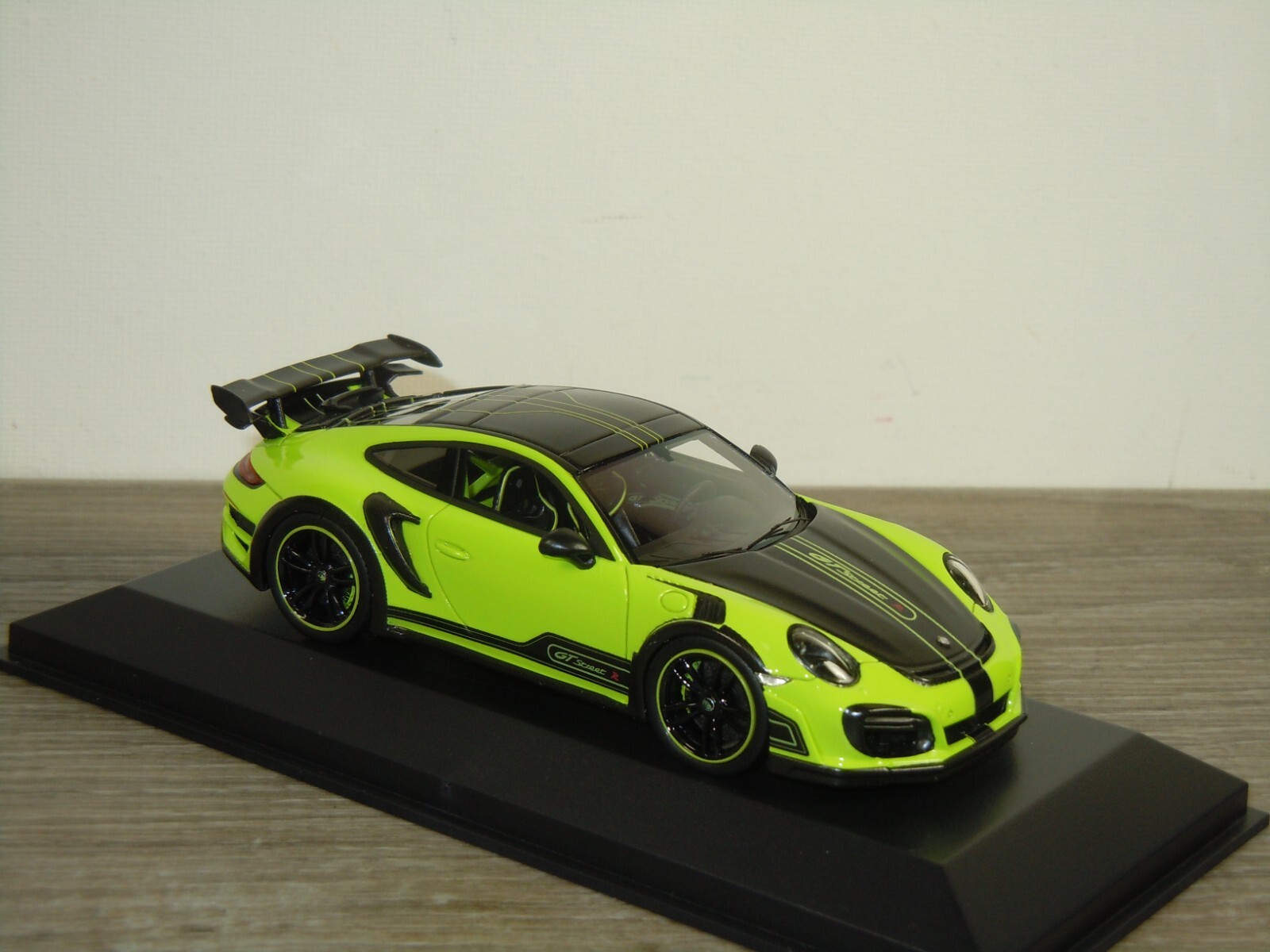 Picture 5 of 6