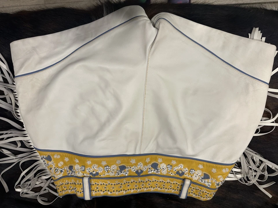 Pantalones cortos de cuero con flecos Double D Ranch talla 6 Foto 3 de 4