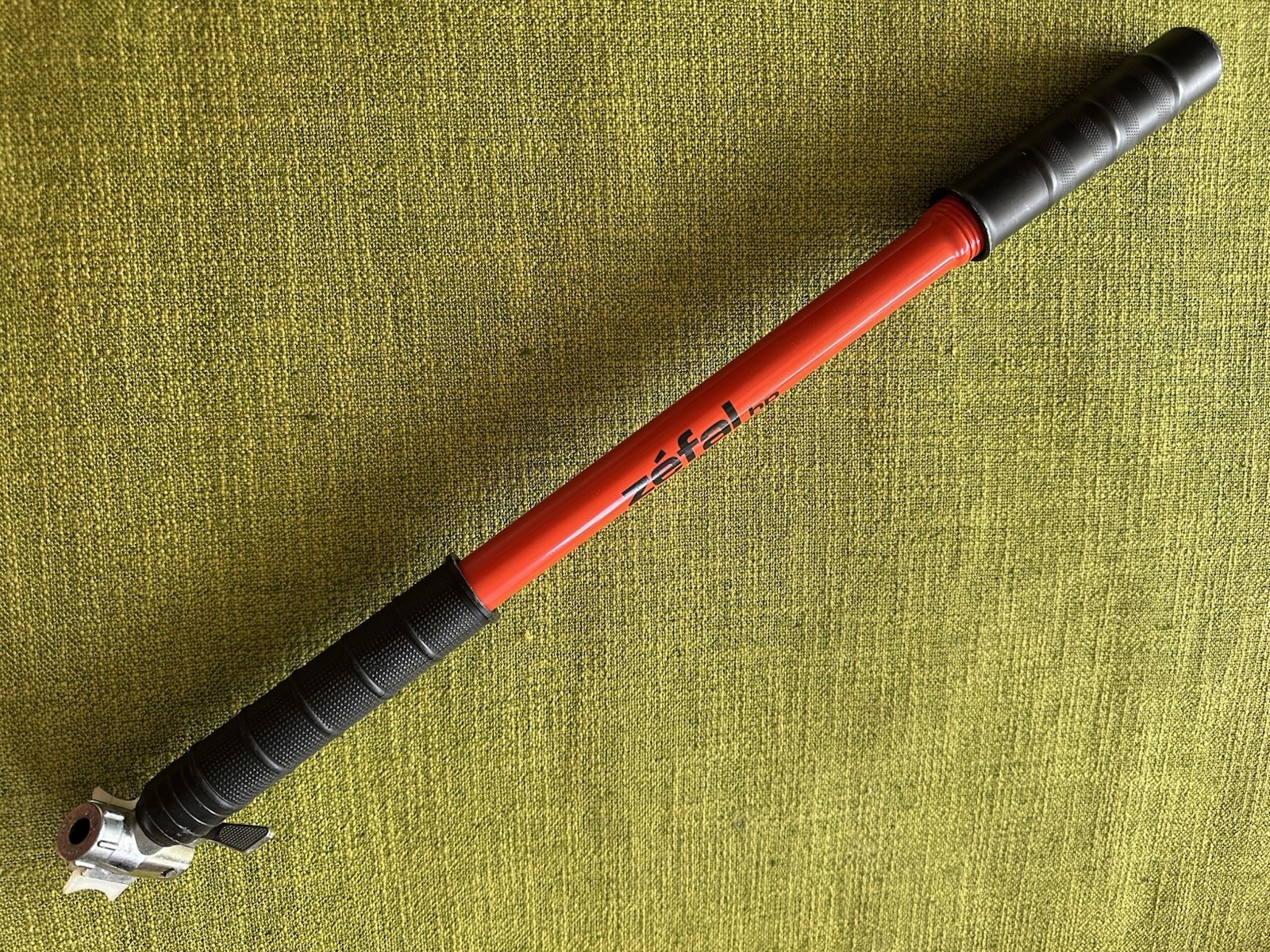 17” Vintage ZEFAL Zéfal HP PRESTA Frame Pump RED Low Miles GENTLY USED Works!