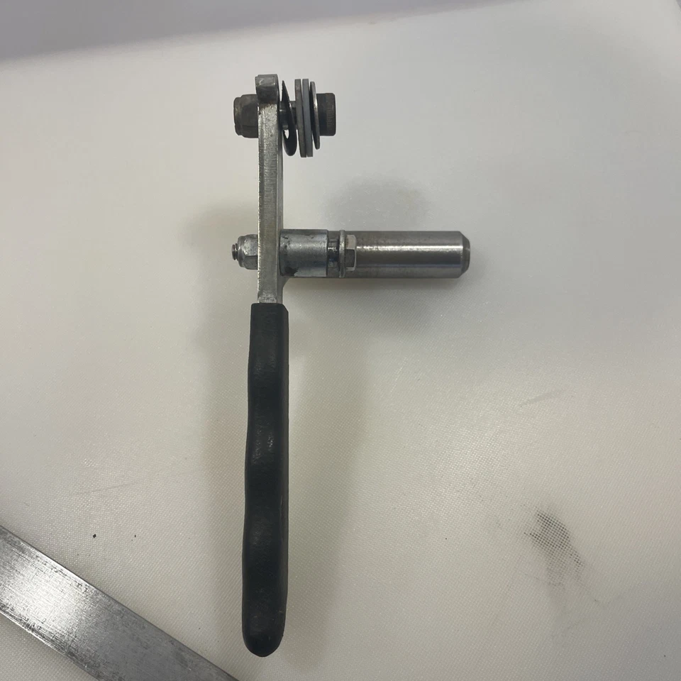 Clarke EZ-8 Feather/ Lowering Handle Assembly - Image 4 of 4