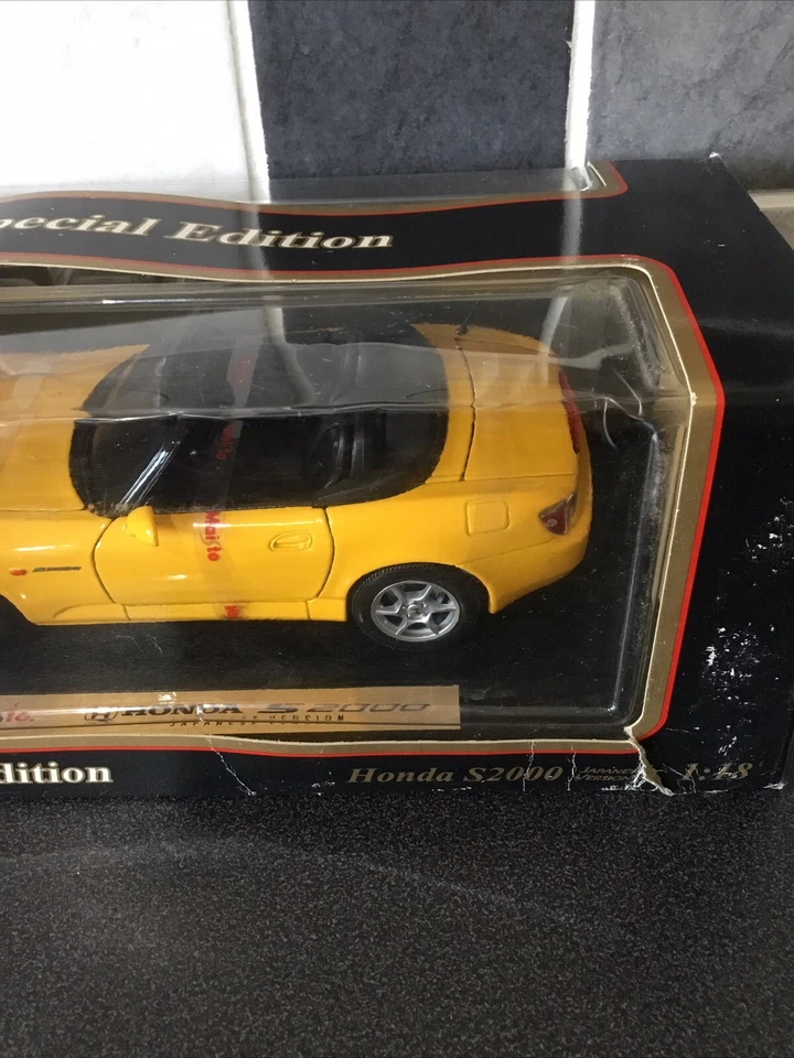 Maisto 1/18 Scale Diecast 31879 - Honda S2000 Japanese Version - Yellow RARE - image 3 of 4