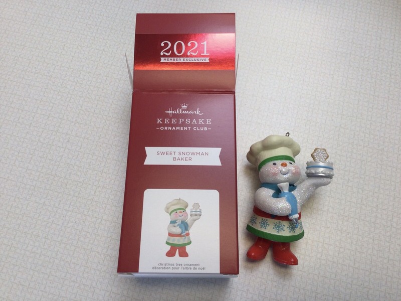 Hallmark 2021 Sweet Snowman Baker Member Exclusive Keepsake Ornament Club NIB