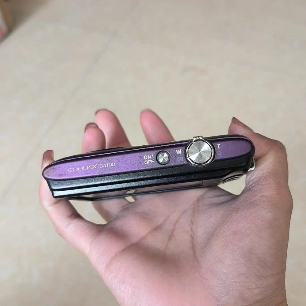 Nikon COOLPIX S4100 Digital Camera 14MP 5X Optical Zoom CCD