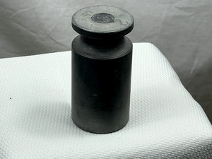 Lot of weights - 100g (x5), 200g (x11), 300g (x4), 2 # (x1), 5 # (x1)