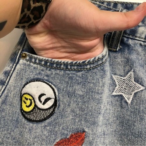 Fashion Style Mini Skirt Women’s Size XL patches frayed hem denim - Picture 7 of 9