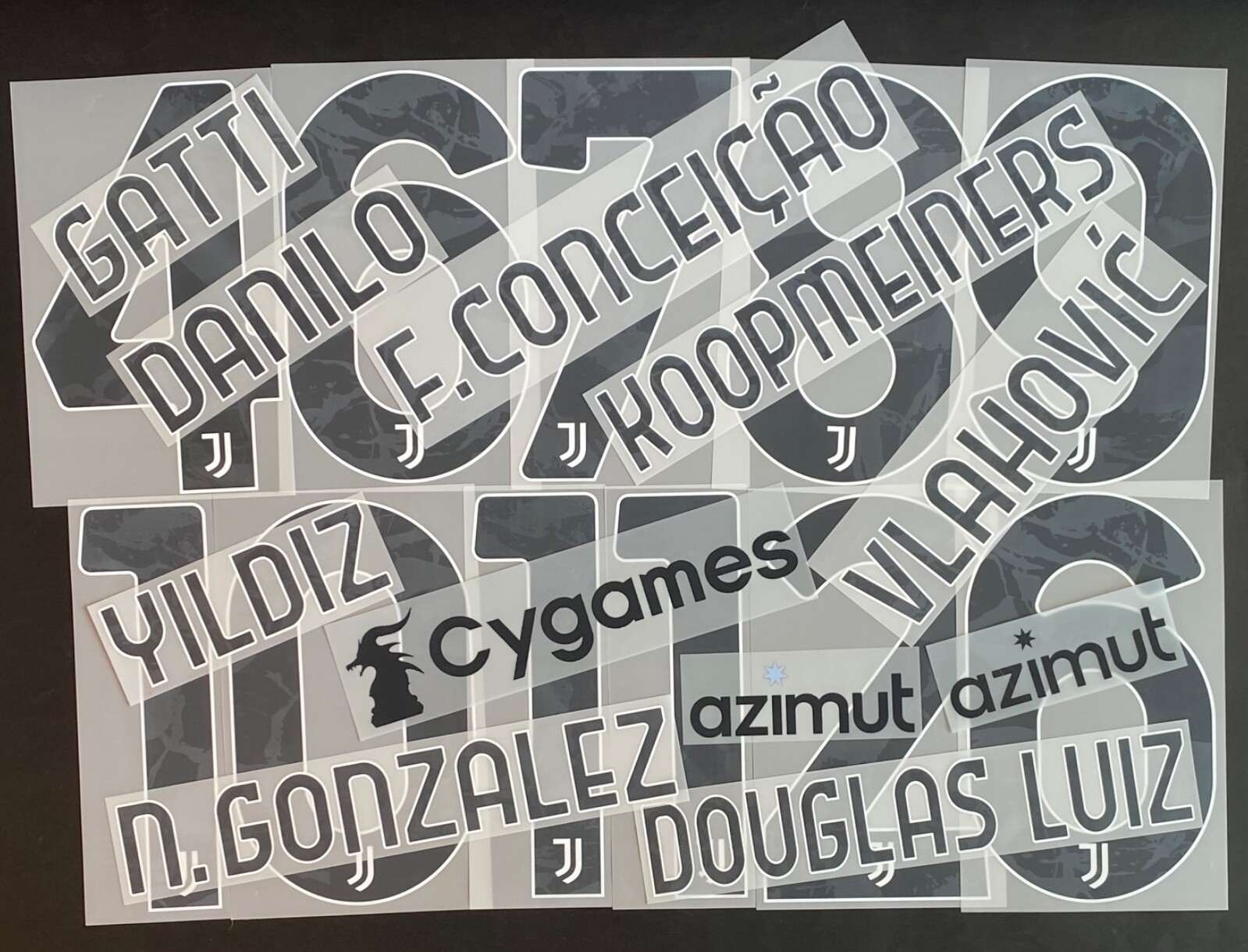 JUVENTUS 2024-2025 NAMESET KIT (NOME/NUMERO+CYGAMES) UFFICIALE HOME/AWAY PL SZ