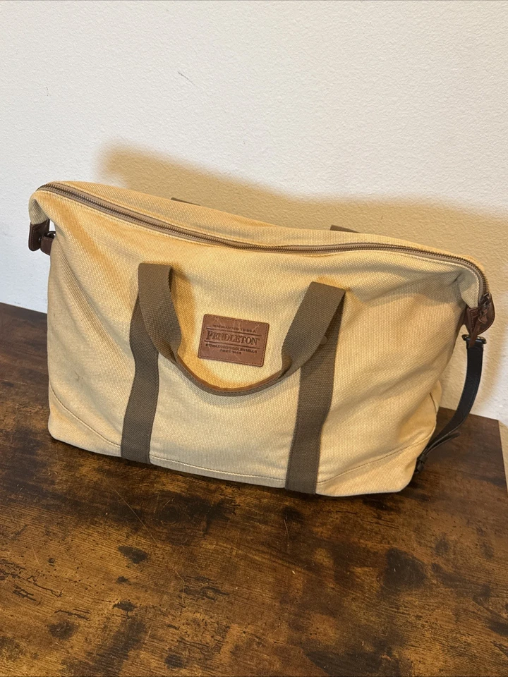 Vintage Pendleton Southwestern Canvas Pagosa Weekender Duffle Bag 20x12 No Strap - Image 2 of 4