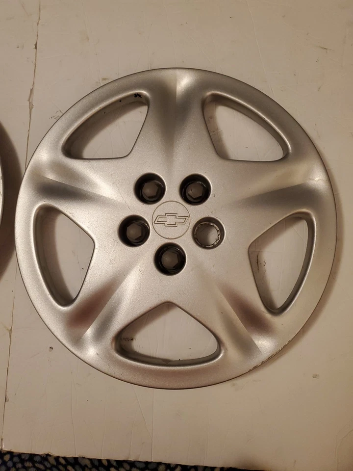 LOTE de 2) 2000-2002 Chevrolet Cavalier 15" GM OEM tampa de roda calota 9593209 - Imagem 2 de 4