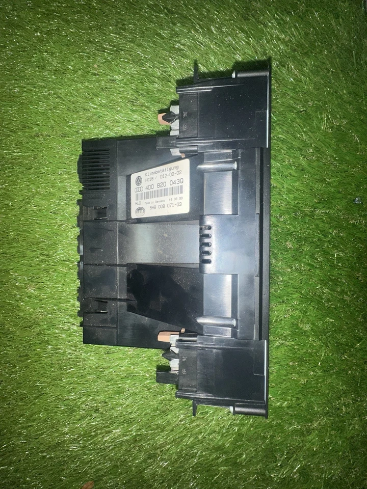 Audi A8 S8 4D D2 Heating Control Climate Control Unit Heater 1-DIN 4D0820043M - image 2 of 3
