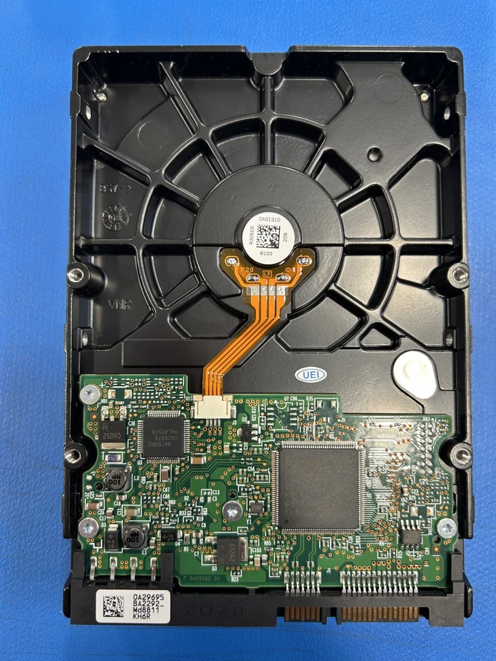 Hitachi 0Y30030 Deskstar 7K160 Series 160GB 7200RPM SATA 3Gb/s 8MB Cache 3.5-inc - Image 2 of 4