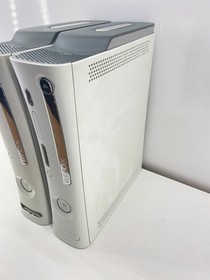 🎮 Lot of 2 Microsoft Xbox 360 Consoles ~ FOR PARTS / REPAIR
