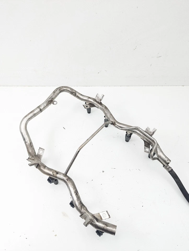 Трубка топливной рейки и форсунки 95-01 BMW E38 740i 740iL V8 - Изображение 2 из 4