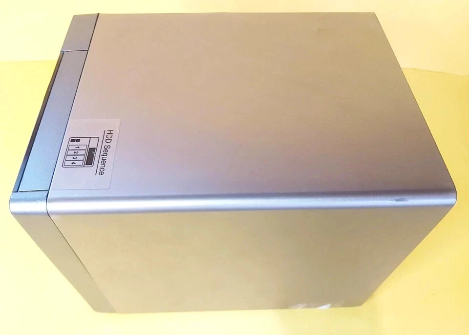 UNTESTED QNAP TS-410 NAS USB SATA 256 MB DDR2 DDRII iSCSI 4XBAY UPnP/DLNA NO HDD - Image 3 of 4