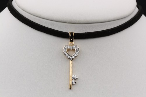 HEART KEY CHOKER 30MM KEY WHITE CZ GOLD-TONE ADJUSTABLE CHOKER 13' -15' - Picture 2 of 12
