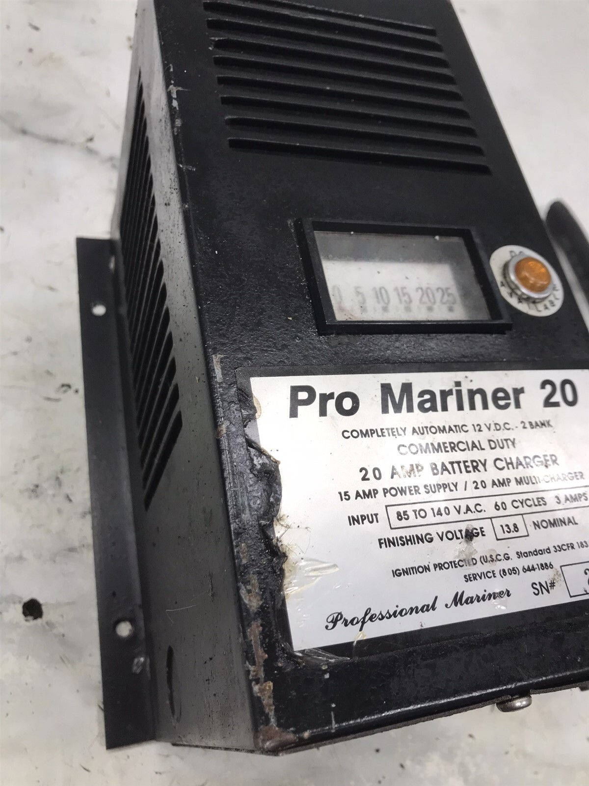 91 Baja 270 Boat Pro Mariner 20 amp commercial duty marine battery charger