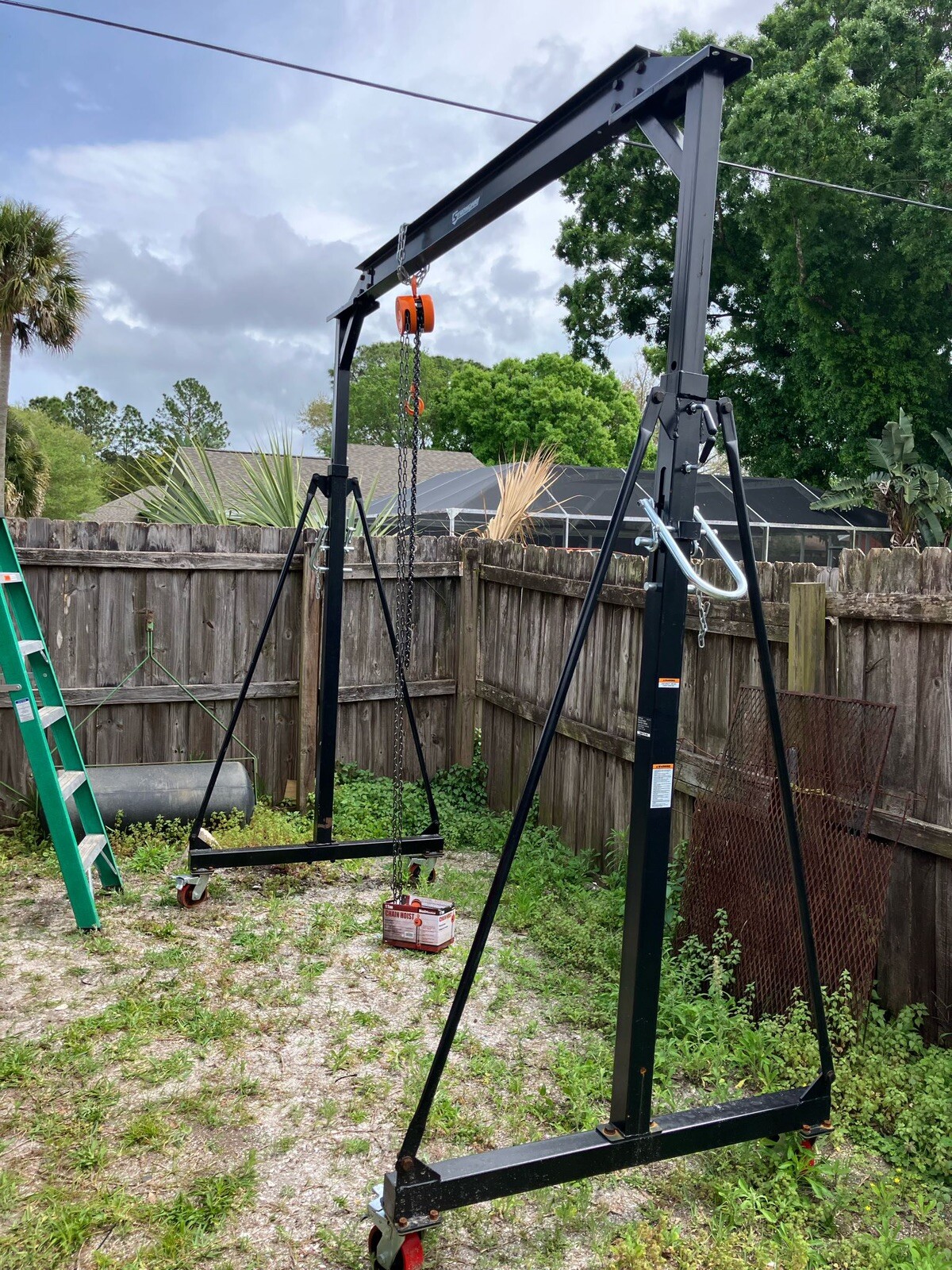 Strongway Adjustable Gantry Crane,2000Lb.Capacity, 7.8711.9ft. Lift