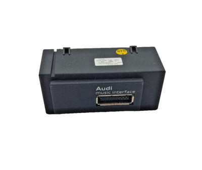 Audi A3 8V 8V0035736B  AMI Buchse High MMI Interface K1